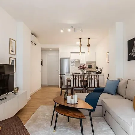Nice Apartment Near Gran Via Val27 Madrid Exterior photo